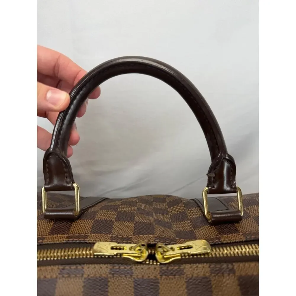 Louis Vuitton please see